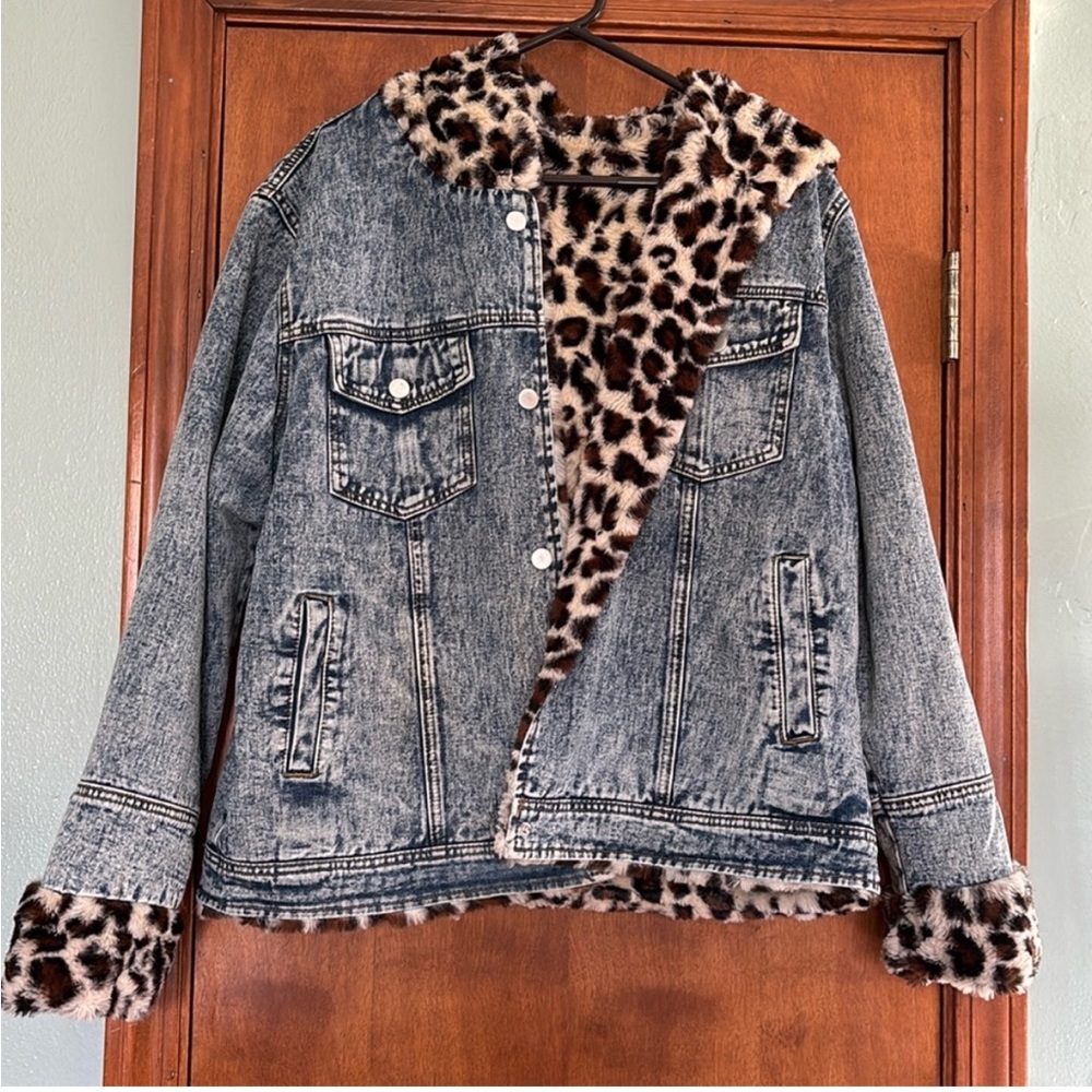 Women’s Fully Lined Denim Jacket